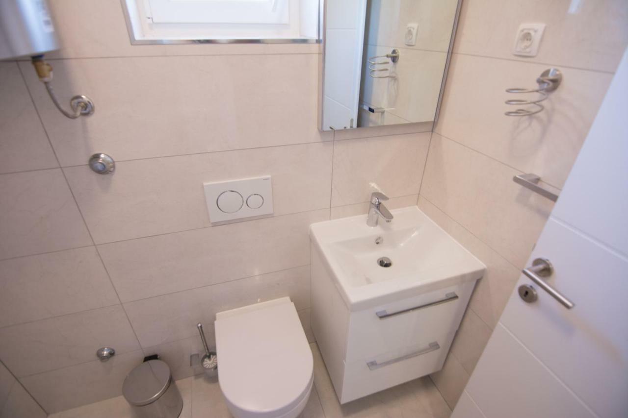 Cirjak Apartments Biograd Na Moru Exterior foto